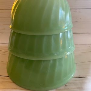 3 piece fire king jadeite nesting bowls